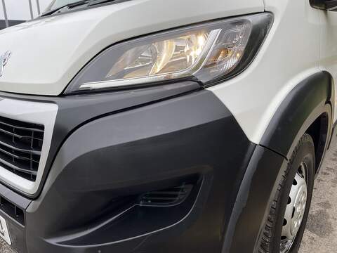 Peugeot Boxer 2.2 BlueHDi 435 Professional L4 H2 Euro 6 (s/s) 5dr - U322
