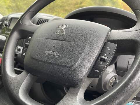 Peugeot Boxer 2.2 BlueHDi 435 Professional L4 H2 Euro 6 (s/s) 5dr - U322