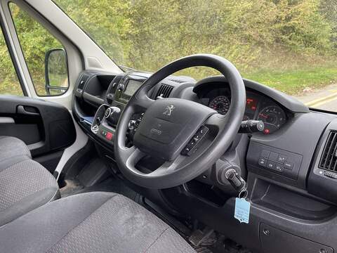 Peugeot Boxer 2.2 BlueHDi 435 Professional L4 H2 Euro 6 (s/s) 5dr - U322