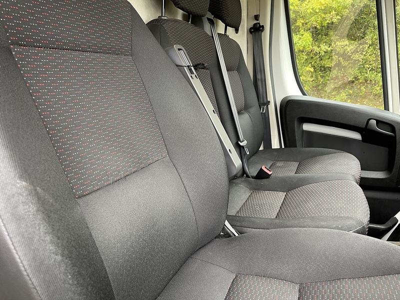 Peugeot Boxer 2.2 BlueHDi 435 Professional L4 H2 Euro 6 (s/s) 5dr - U322