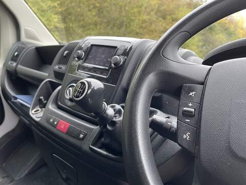 Peugeot Boxer 2.2 BlueHDi 435 Professional L4 H2 Euro 6 (s/s) 5dr - U322