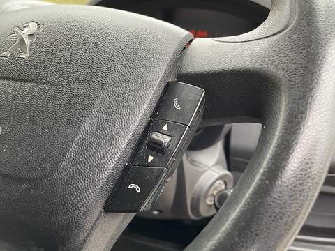 Peugeot Boxer 2.2 BlueHDi 435 Professional L4 H2 Euro 6 (s/s) 5dr - U322