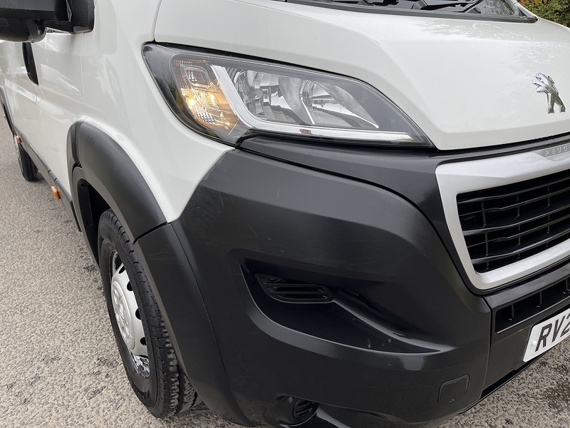 Peugeot Boxer 2.2 BlueHDi 435 Professional L4 H2 Euro 6 (s/s) 5dr - U323
