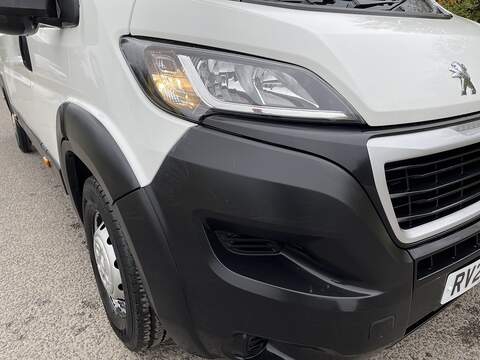 Peugeot Boxer 2.2 BlueHDi 435 Professional L4 H2 Euro 6 (s/s) 5dr - U323