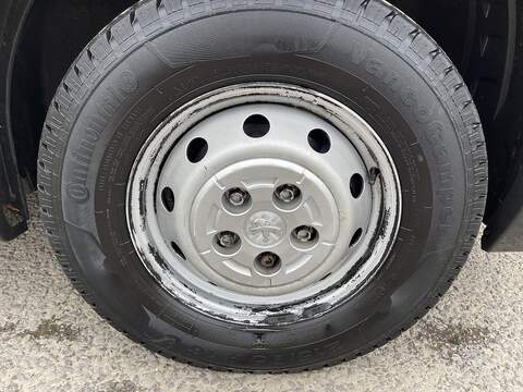 Peugeot Boxer 2.2 BlueHDi 435 Professional L4 H2 Euro 6 (s/s) 5dr - U323