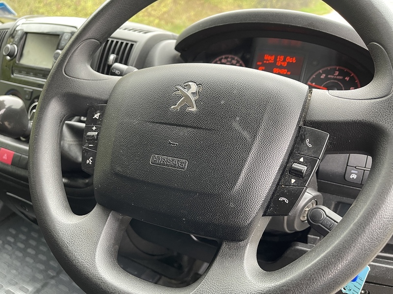 Peugeot Boxer 2.2 BlueHDi 435 Professional L4 H2 Euro 6 (s/s) 5dr - U323