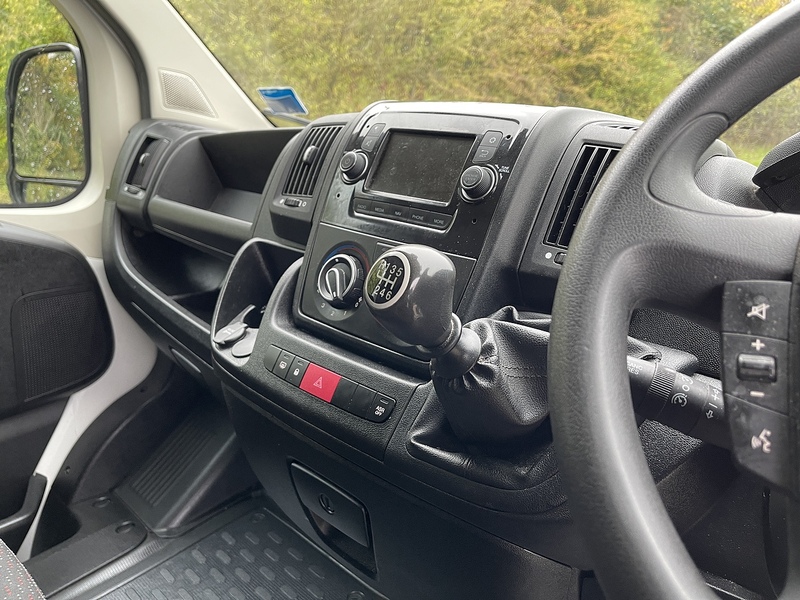 Peugeot Boxer 2.2 BlueHDi 435 Professional L4 H2 Euro 6 (s/s) 5dr - U323