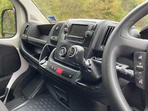 Peugeot Boxer 2.2 BlueHDi 435 Professional L4 H2 Euro 6 (s/s) 5dr - U323