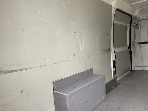 Peugeot Boxer 2.2 BlueHDi 435 Professional L4 H2 Euro 6 (s/s) 5dr - U323