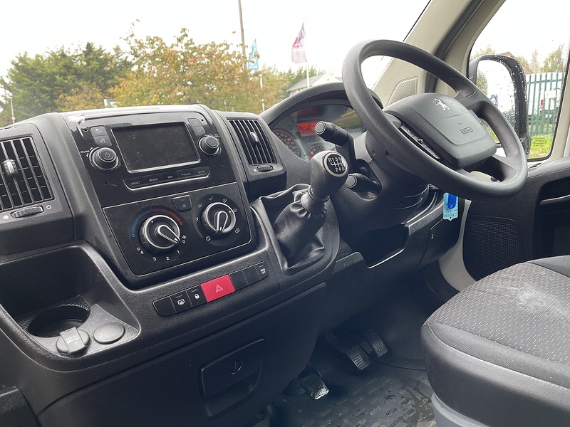 Peugeot Boxer 2.2 BlueHDi 435 Professional L4 H2 Euro 6 (s/s) 5dr - U323