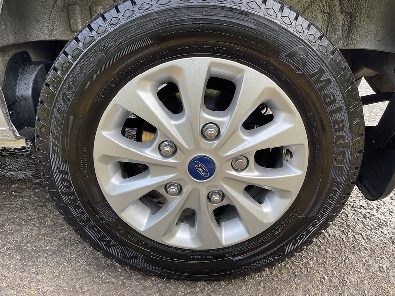 Ford Transit Custom 2.0 320 EcoBlue Limited Crew Van L2 H1 Euro 6 (s/s) 5dr (6 Seat) - U324