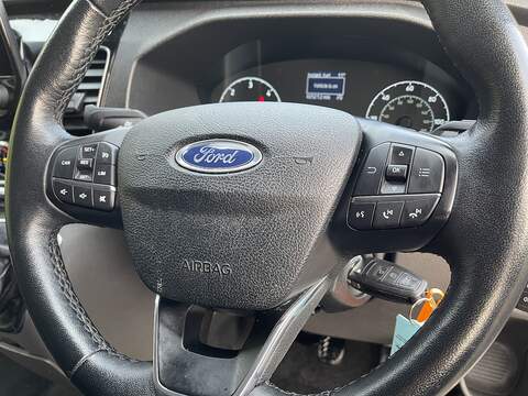 Ford Transit Custom 2.0 320 EcoBlue Limited Crew Van L2 H1 Euro 6 (s/s) 5dr (6 Seat) - U324