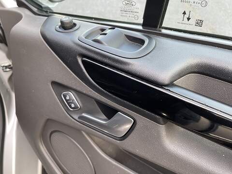 Ford Transit Custom 2.0 320 EcoBlue Limited Crew Van L2 H1 Euro 6 (s/s) 5dr (6 Seat) - U324