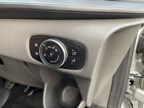 Ford Transit Custom 2.0 320 EcoBlue Limited Crew Van L2 H1 Euro 6 (s/s) 5dr (6 Seat) - U324