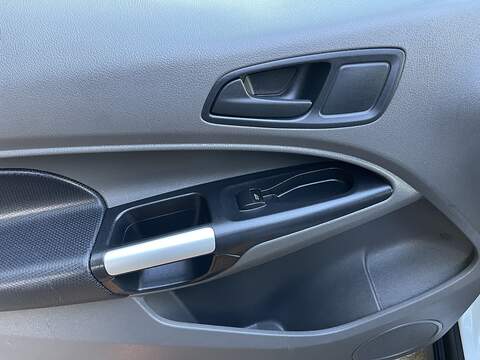 Ford Transit Connect 1.5 230 EcoBlue Trend Crew Van L2 Euro 6 (s/s) 6dr - U326