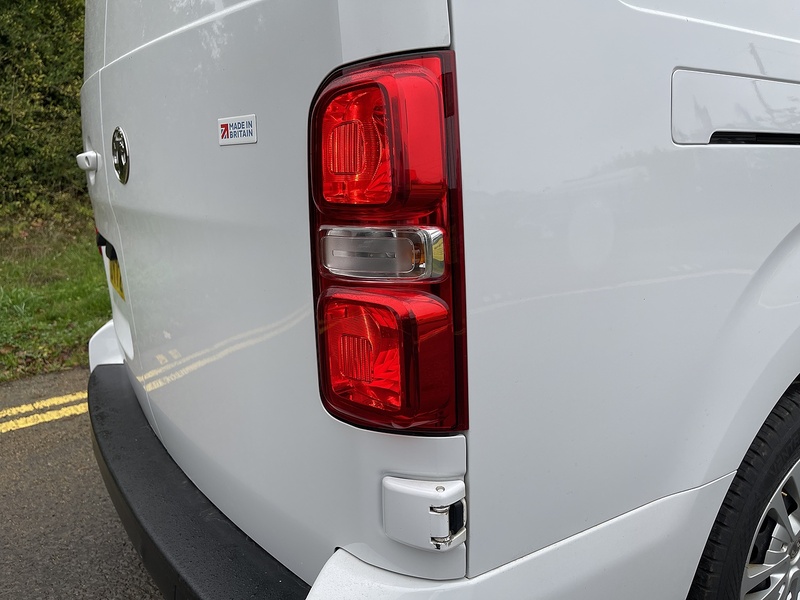 Vauxhall Vivaro 1.5 Turbo D 2900 Sportive L2 H1 Euro 6 (s/s) 6dr - U329
