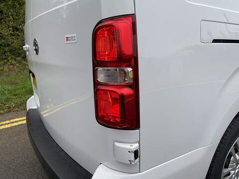 Vauxhall Vivaro 1.5 Turbo D 2900 Sportive L2 H1 Euro 6 (s/s) 6dr - U329