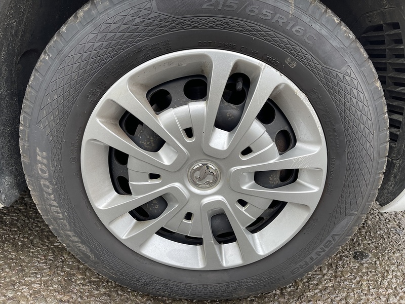 Vauxhall Vivaro 1.5 Turbo D 2900 Sportive L2 H1 Euro 6 (s/s) 6dr - U329