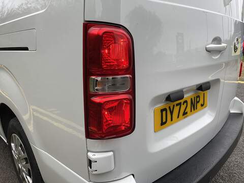 Vauxhall Vivaro 1.5 Turbo D 2900 Sportive L2 H1 Euro 6 (s/s) 6dr - U329
