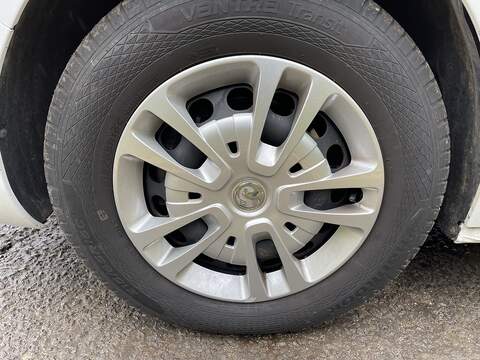 Vauxhall Vivaro 1.5 Turbo D 2900 Sportive L2 H1 Euro 6 (s/s) 6dr - U329