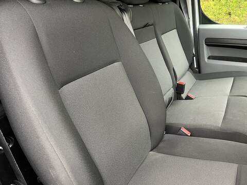 Vauxhall Vivaro 1.5 Turbo D 2900 Sportive L2 H1 Euro 6 (s/s) 6dr - U329