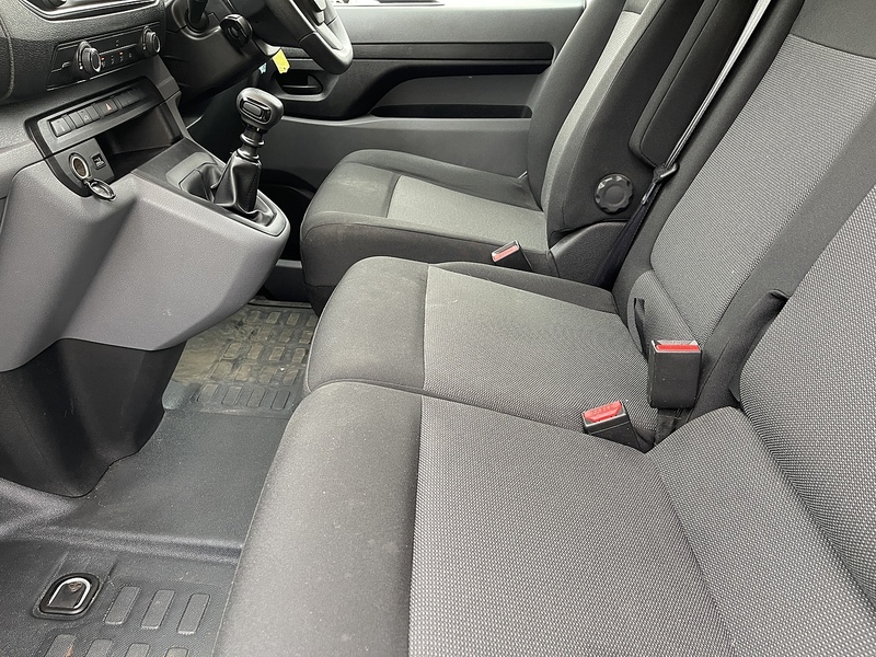 Vauxhall Vivaro 1.5 Turbo D 2900 Sportive L2 H1 Euro 6 (s/s) 6dr - U329