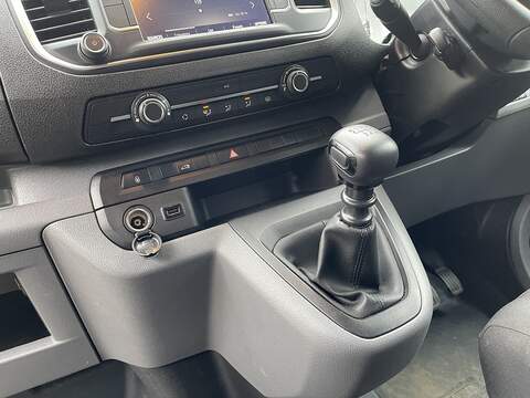 Vauxhall Vivaro 1.5 Turbo D 2900 Sportive L2 H1 Euro 6 (s/s) 6dr - U329