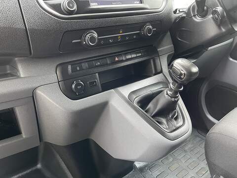 Vauxhall Vivaro 1.5 Turbo D 2900 Dynamic L1 H1 Euro 6 (s/s) 6dr - U331