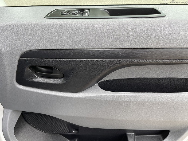 Vauxhall Vivaro 1.5 Turbo D 2900 Dynamic L1 H1 Euro 6 (s/s) 6dr - U331