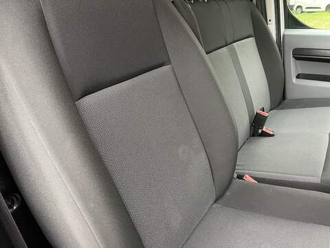 Vauxhall Vivaro 1.5 Turbo D 2900 Dynamic L1 H1 Euro 6 (s/s) 6dr - U331