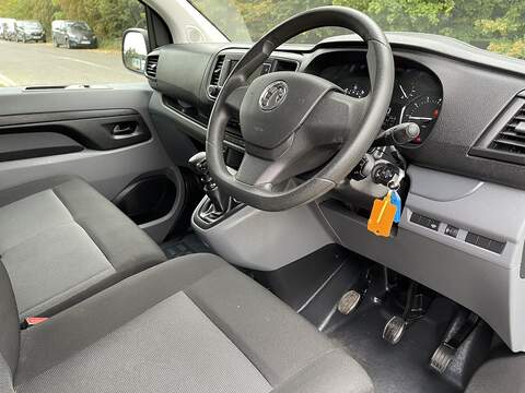 Vauxhall Vivaro 1.5 Turbo D 2900 Dynamic L1 H1 Euro 6 (s/s) 6dr - U331