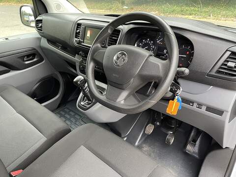 Vauxhall Vivaro 1.5 Turbo D 2900 Dynamic L1 H1 Euro 6 (s/s) 6dr - U331