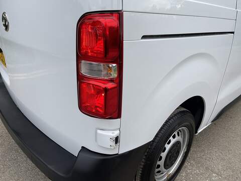 Vauxhall Vivaro 1.5 Turbo D 2900 Dynamic L1 H1 Euro 6 (s/s) 6dr - U331