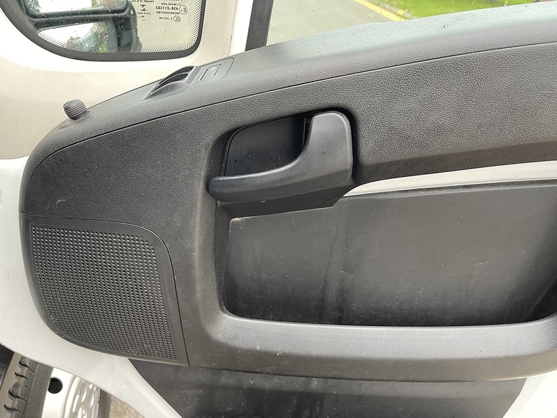 Peugeot Boxer 2.2 BlueHDi 435 Professional L4 H2 Euro 6 (s/s) 5dr - U332