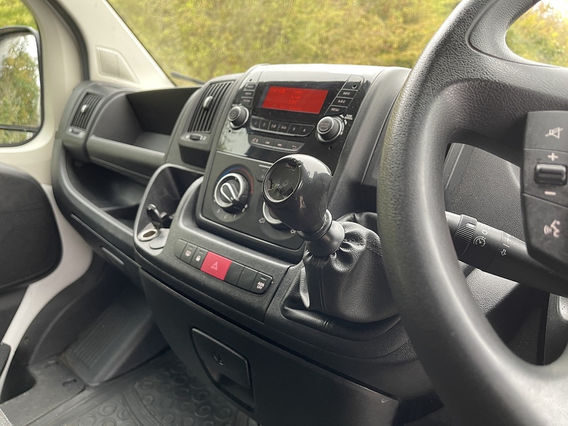 Peugeot Boxer 2.2 BlueHDi 435 Professional L4 H2 Euro 6 (s/s) 5dr - U332