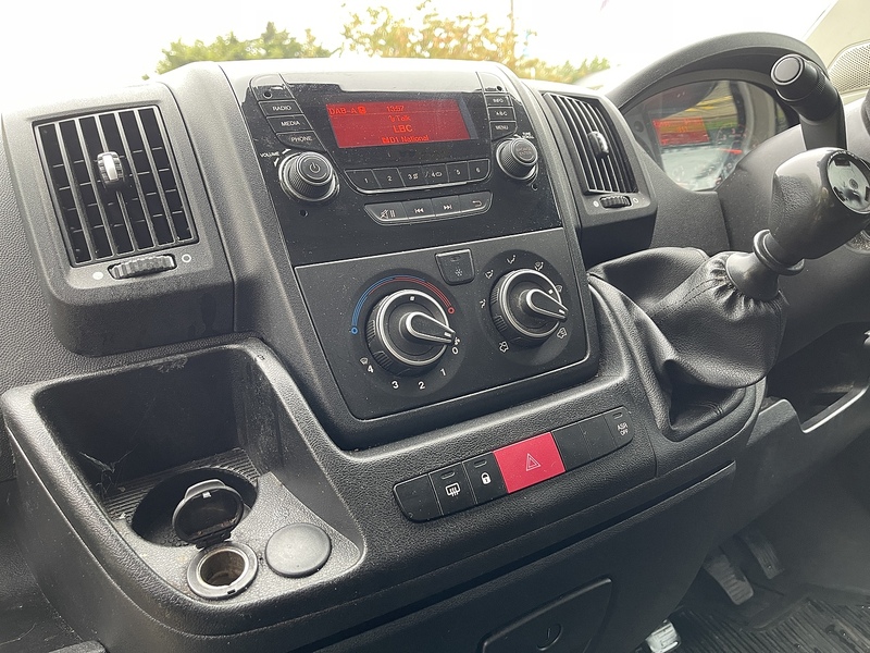 Peugeot Boxer 2.2 BlueHDi 435 Professional L4 H2 Euro 6 (s/s) 5dr - U332