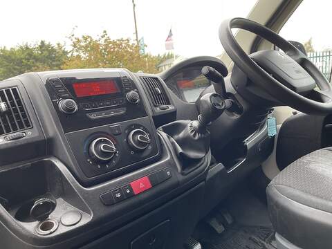 Peugeot Boxer 2.2 BlueHDi 435 Professional L4 H2 Euro 6 (s/s) 5dr - U332