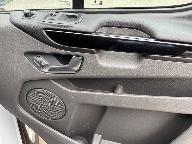 Ford Transit Custom 2.0 320 EcoBlue Limited Crew Van L1 H1 Euro 6 (s/s) 5dr - U341