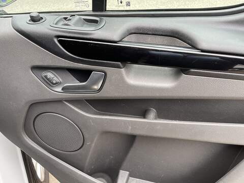 Ford Transit Custom 2.0 320 EcoBlue Limited Crew Van L1 H1 Euro 6 (s/s) 5dr - U341