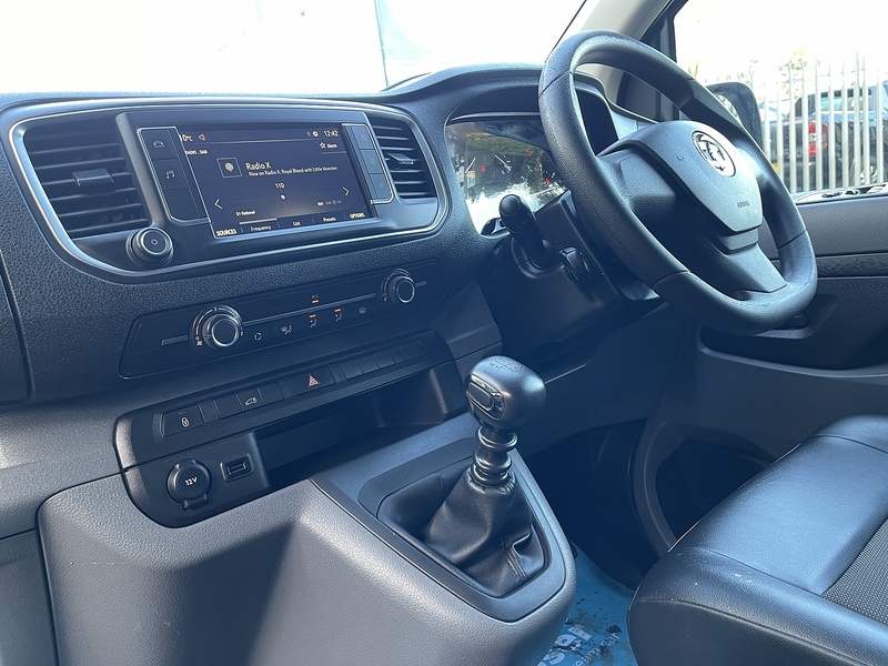 Vauxhall Vivaro 1.5 Turbo D 2900 Dynamic L2 H1 Euro 6 (s/s) 6dr - U345