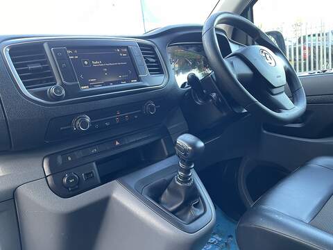 Vauxhall Vivaro 1.5 Turbo D 2900 Dynamic L2 H1 Euro 6 (s/s) 6dr - U345