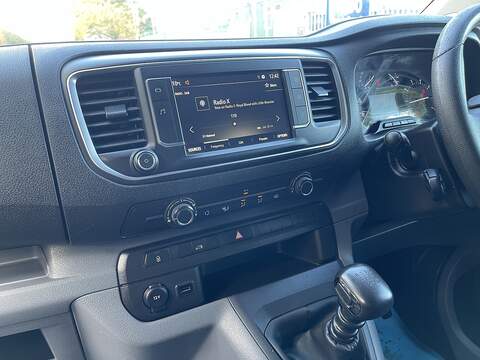 Vauxhall Vivaro 1.5 Turbo D 2900 Dynamic L2 H1 Euro 6 (s/s) 6dr - U345