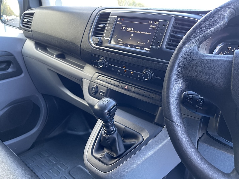 Vauxhall Vivaro 1.5 Turbo D 2900 Dynamic L2 H1 Euro 6 (s/s) 6dr - U345