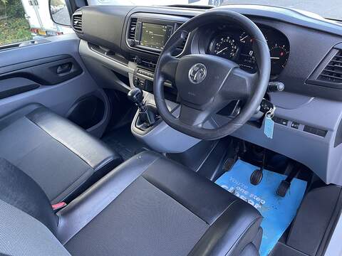 Vauxhall Vivaro 1.5 Turbo D 2900 Dynamic L2 H1 Euro 6 (s/s) 6dr - U345