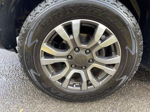Ford Ranger 3.2 TDCi Wildtrak Pickup Double Cab 4dr Diesel Auto 4WD Euro 5 (200 ps) - U349