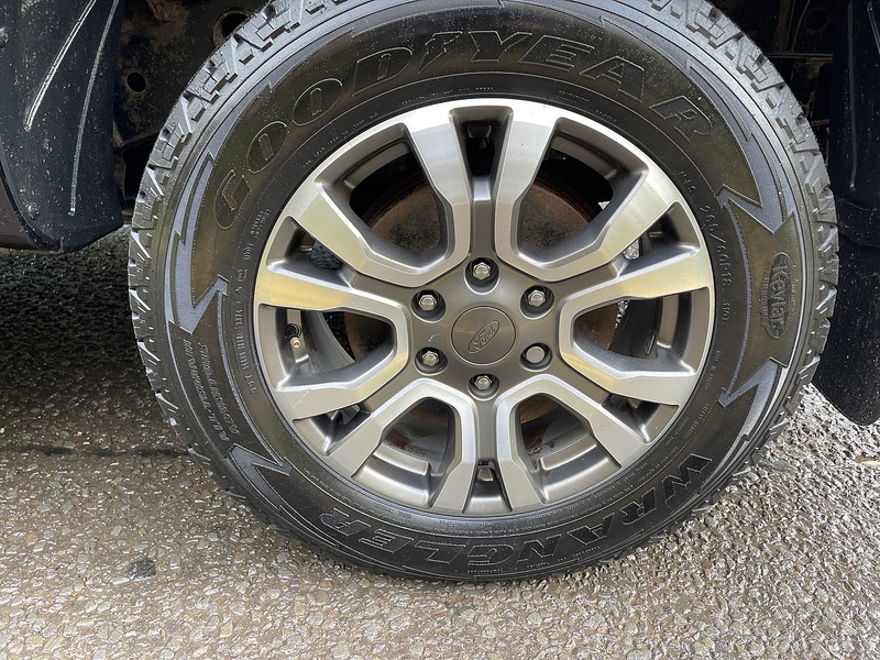 Ford Ranger 3.2 TDCi Wildtrak Pickup Double Cab 4dr Diesel Auto 4WD Euro 5 (200 ps) - U349