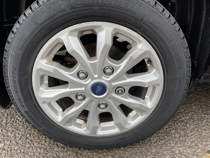 Ford Tourneo Custom 2.0 320 EcoBlue Titanium Auto L2 Euro 6 (s/s) 5dr - U350