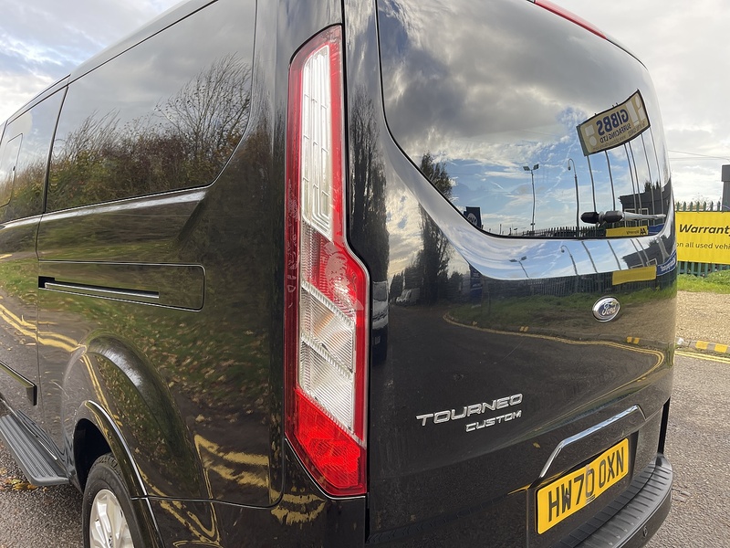 Ford Tourneo Custom 2.0 320 EcoBlue Titanium Auto L2 Euro 6 (s/s) 5dr - U350