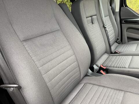 Ford Tourneo Custom 2.0 320 EcoBlue Titanium Auto L2 Euro 6 (s/s) 5dr - U350