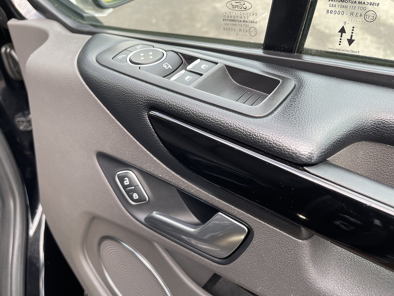 Ford Tourneo Custom 2.0 320 EcoBlue Titanium Auto L2 Euro 6 (s/s) 5dr - U350